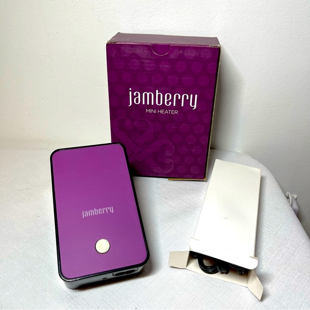 Jamberry Vibrant Purple Mini Heater. Used once. Heater and cord